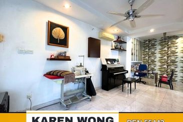 Bandar Laguna Merbok