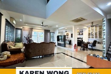 Bandar Laguna Merbok