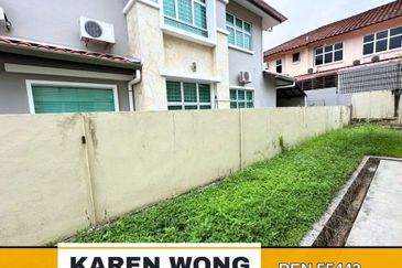 Bandar Laguna Merbok