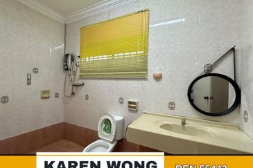 Bandar Laguna Merbok