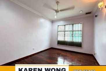 Bandar Laguna Merbok