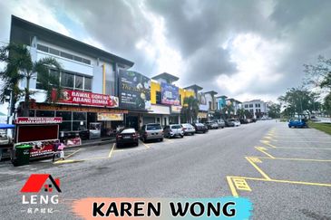 Bandar Laguna Merbok