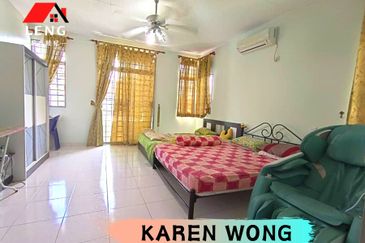 Bandar Laguna Merbok