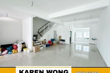 OPEN FACING & NEAR PLAYGROUND SELL BELOW MARKET PRICE @ AZELIA 3A BUKIT BANYAN