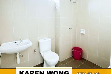 OPEN FACING & NEAR PLAYGROUND SELL BELOW MARKET PRICE @ AZELIA 3A BUKIT BANYAN