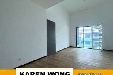 Sierra, Bukit Banyan