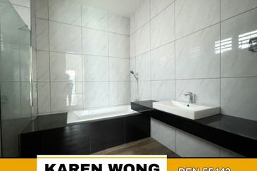 Sierra, Bukit Banyan