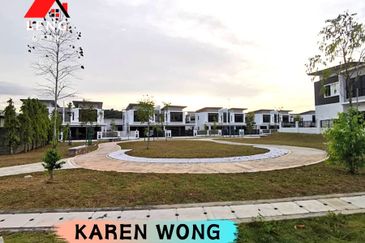 Sierra, Bukit Banyan