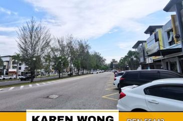 Bandar Laguna Merbok