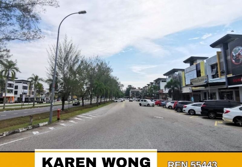 Bandar Laguna Merbok