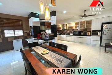 Bandar Laguna Merbok