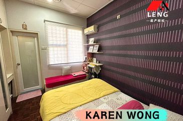 Bandar Laguna Merbok