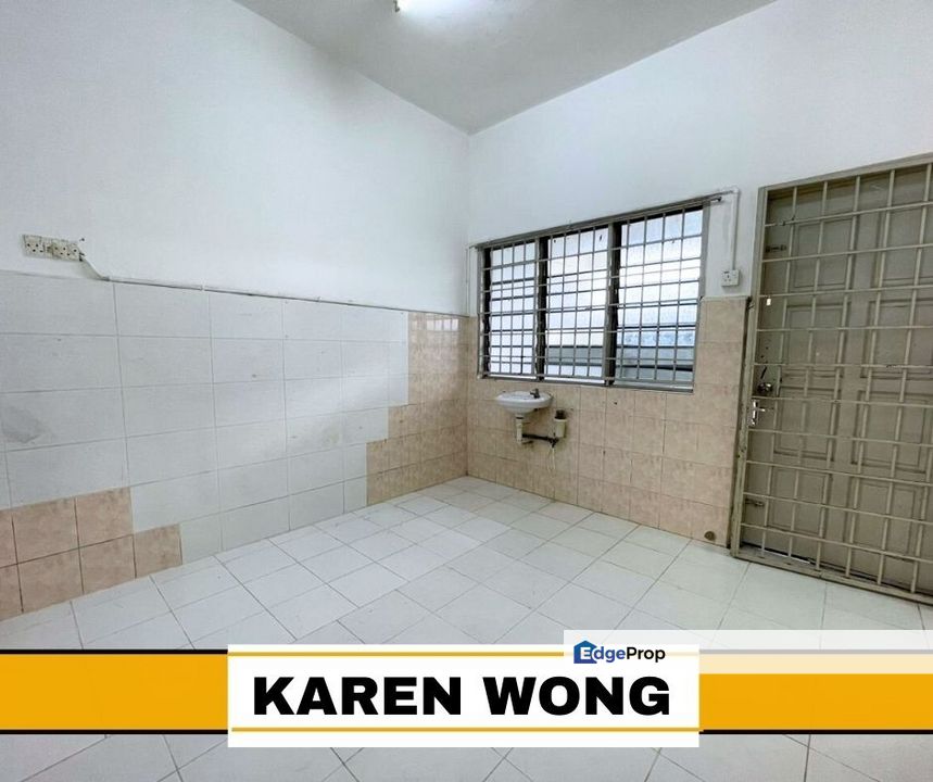 PRIME LOCATION 5 BEDROOMS 2.5 Storey Terrace House @ LEGENDA HEIGHTS, Kedah, Kuala Muda