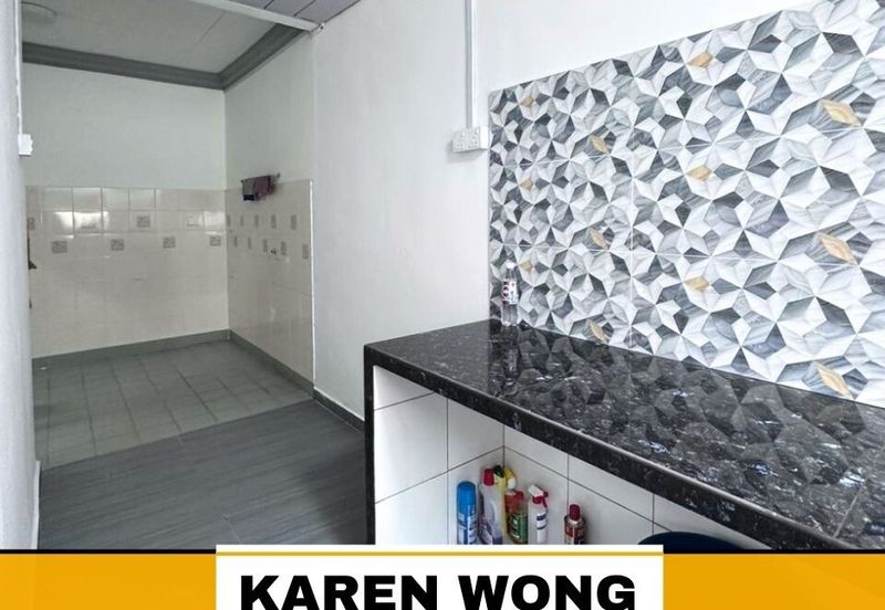 Bandar Laguna Merbok