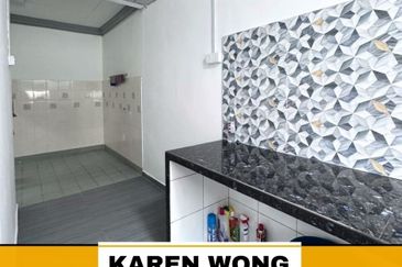 Bandar Laguna Merbok