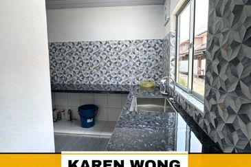 Bandar Laguna Merbok