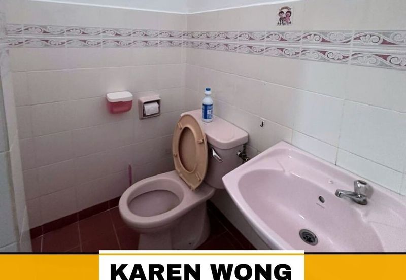 Bandar Laguna Merbok