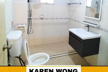 Bandar Laguna Merbok