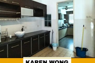 Bandar Laguna Merbok