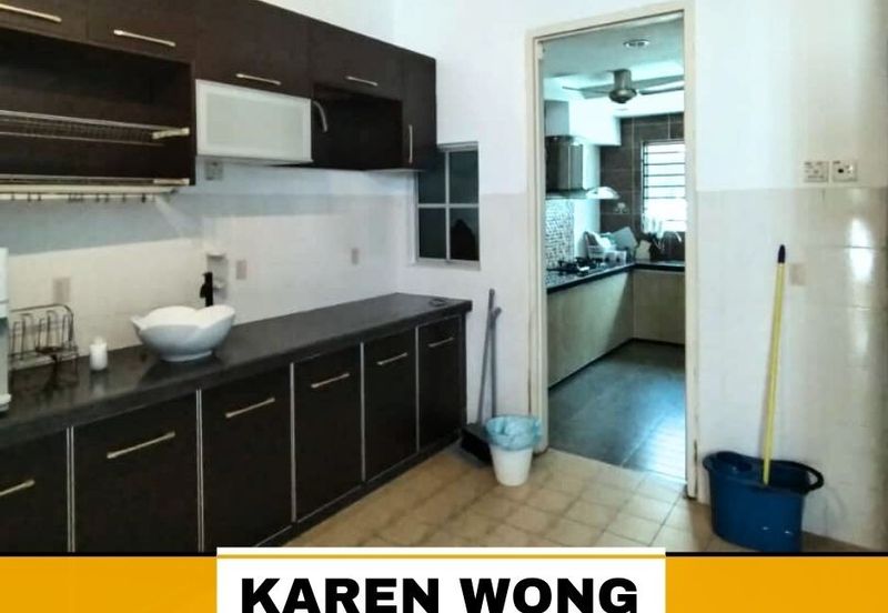 Bandar Laguna Merbok