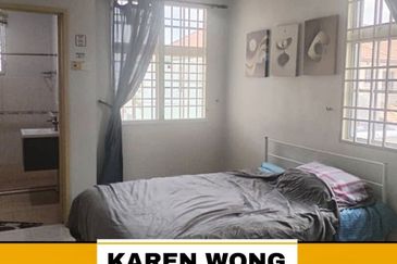 Bandar Laguna Merbok