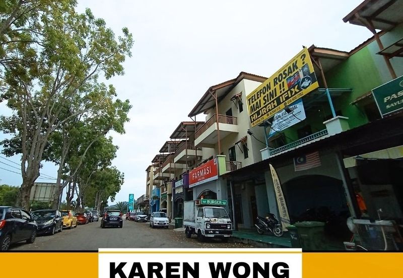 FACING MAINROAD TAMAN NILAM SARI SELL BELOW MARKET PRICE 3 Storey SHOPLOT 