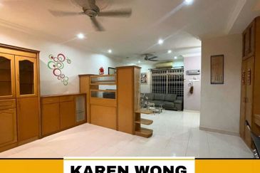 Bandar Laguna Merbok