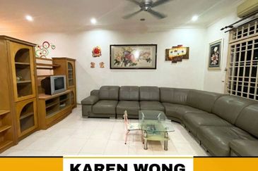 Bandar Laguna Merbok