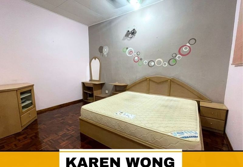 Bandar Laguna Merbok