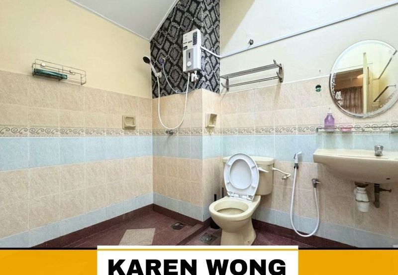 Bandar Laguna Merbok