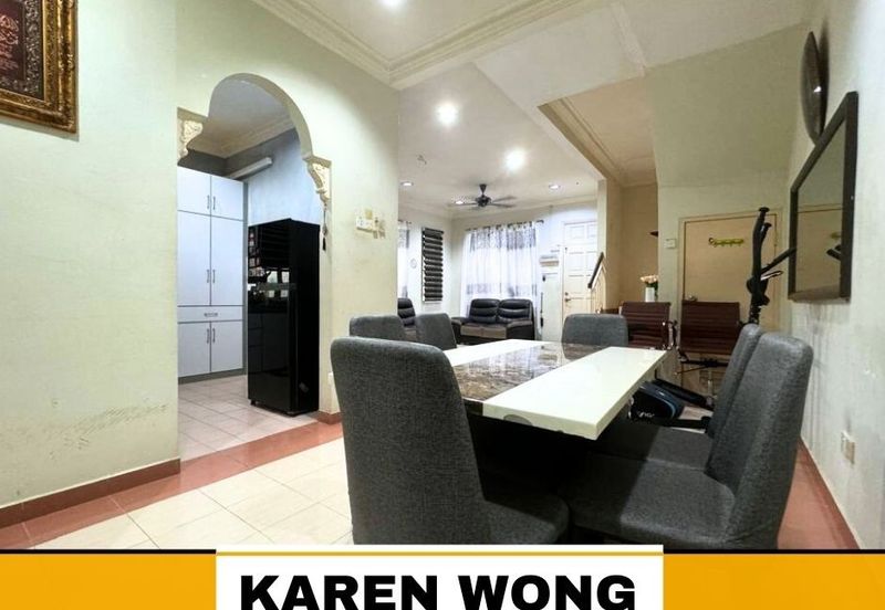 Bandar Laguna Merbok