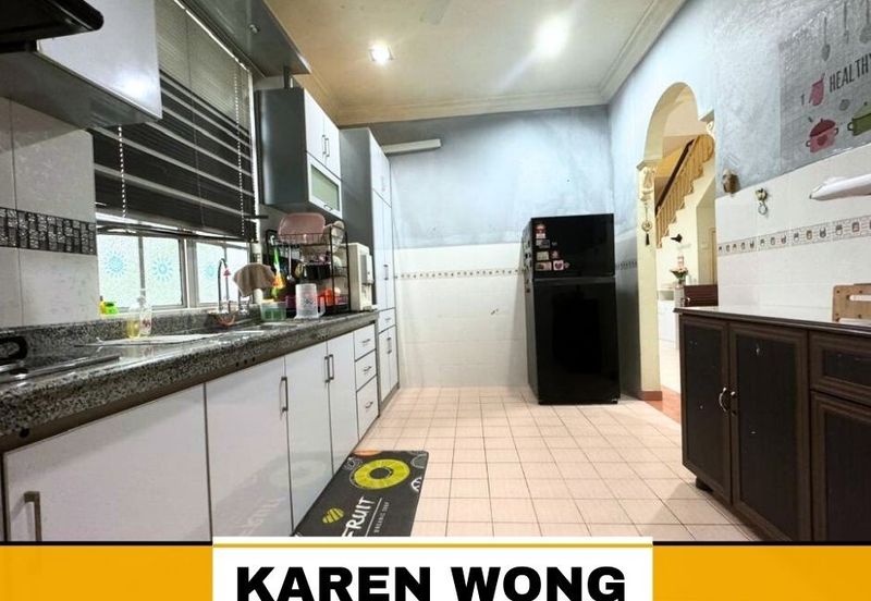 Bandar Laguna Merbok