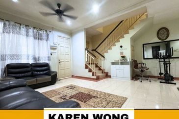 Bandar Laguna Merbok