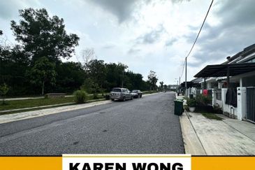 OPEN FACING SALVIA BUKIT BANYAN Partly Furnished 2 Storey Terrace House