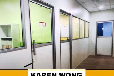 FACING ROAD LEGENDA HEIGHTS 1st Floor Shoplot for Rent