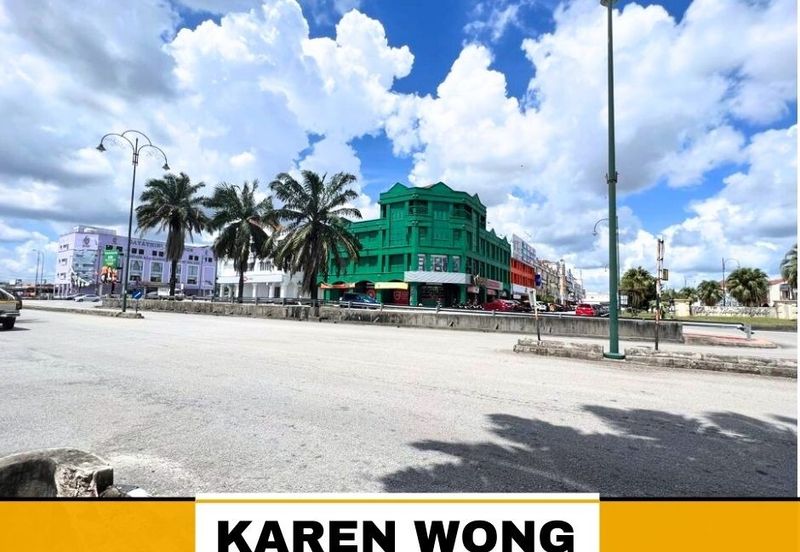 FACING ROAD LEGENDA HEIGHTS 1st Floor Shoplot for Rent