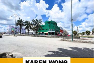 FACING ROAD LEGENDA HEIGHTS 1st Floor Shoplot for Rent