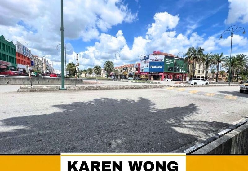 FACING ROAD LEGENDA HEIGHTS 1st Floor Shoplot for Rent