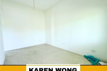 ENDLOT EXTRA LAND PRIMA RESIDENSI UTAMA BELOW MARKET PRICE 1 Storey Terrace House for Sale