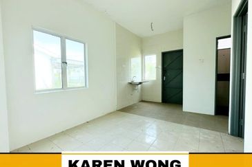 ENDLOT EXTRA LAND PRIMA RESIDENSI UTAMA BELOW MARKET PRICE 1 Storey Terrace House for Sale