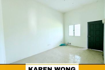 ENDLOT EXTRA LAND PRIMA RESIDENSI UTAMA BELOW MARKET PRICE 1 Storey Terrace House for Sale