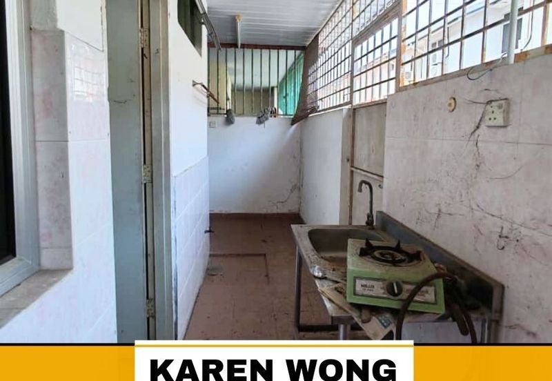 Bandar Laguna Merbok