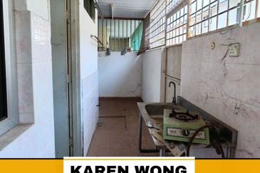 Bandar Laguna Merbok