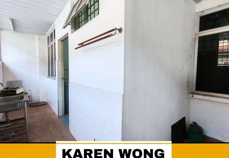 Bandar Laguna Merbok