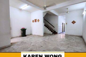 Bandar Laguna Merbok