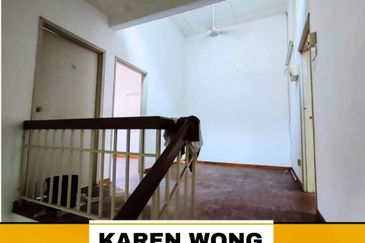 Bandar Laguna Merbok