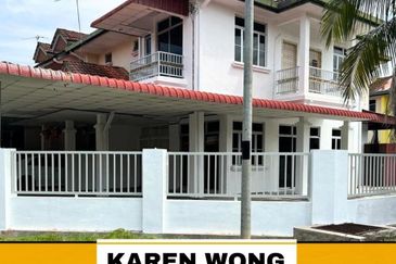 Bandar Laguna Merbok