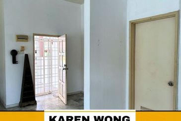 Bandar Laguna Merbok