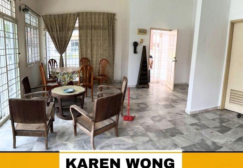 Bandar Laguna Merbok