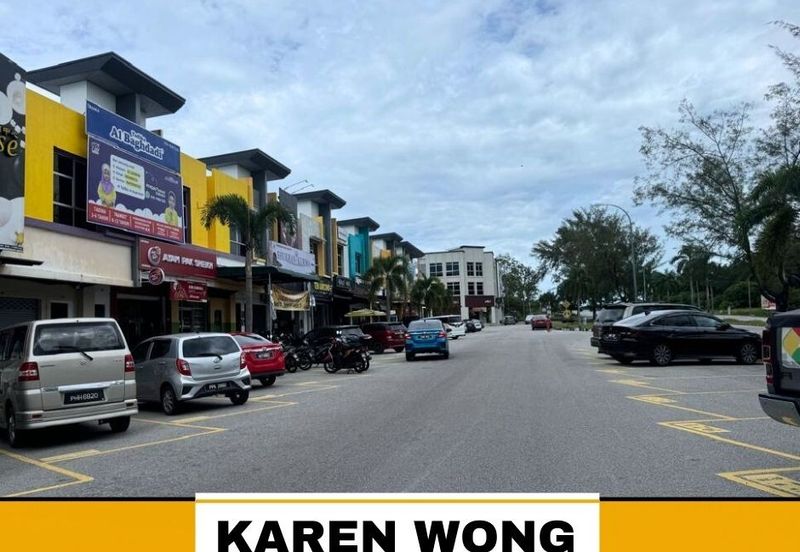 Bandar Laguna Merbok